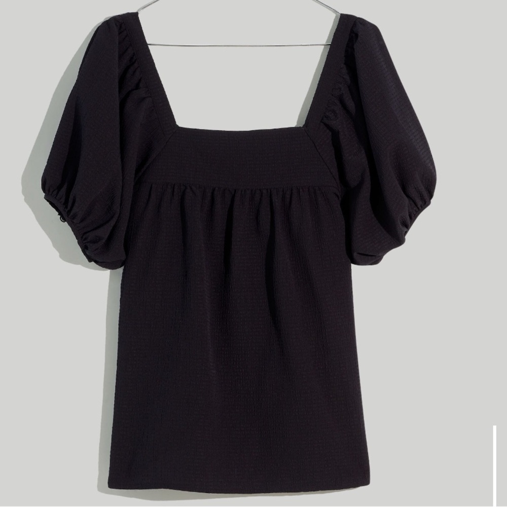 Black Seersucker Bubble-Sleeve Top